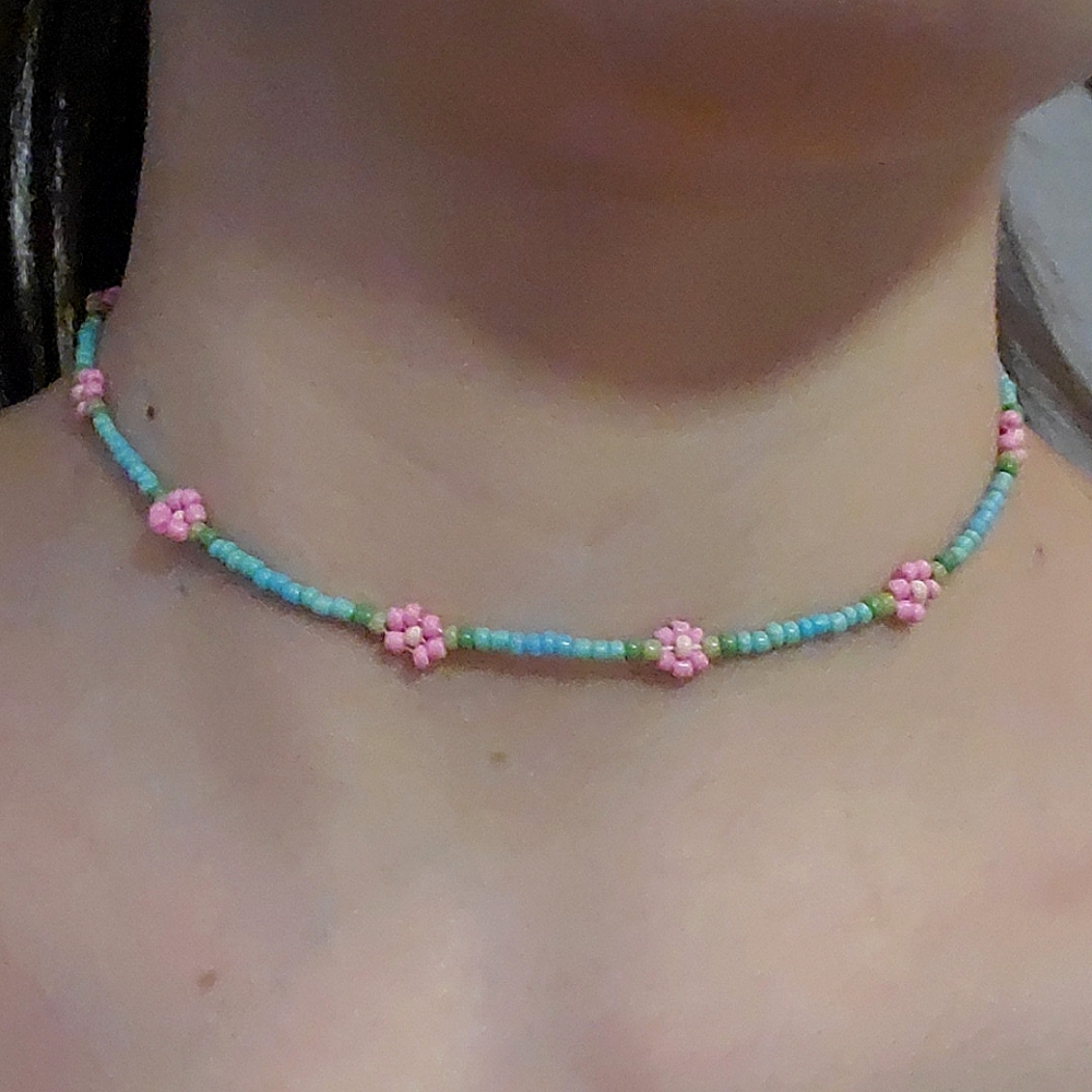 Pink flower lake choker